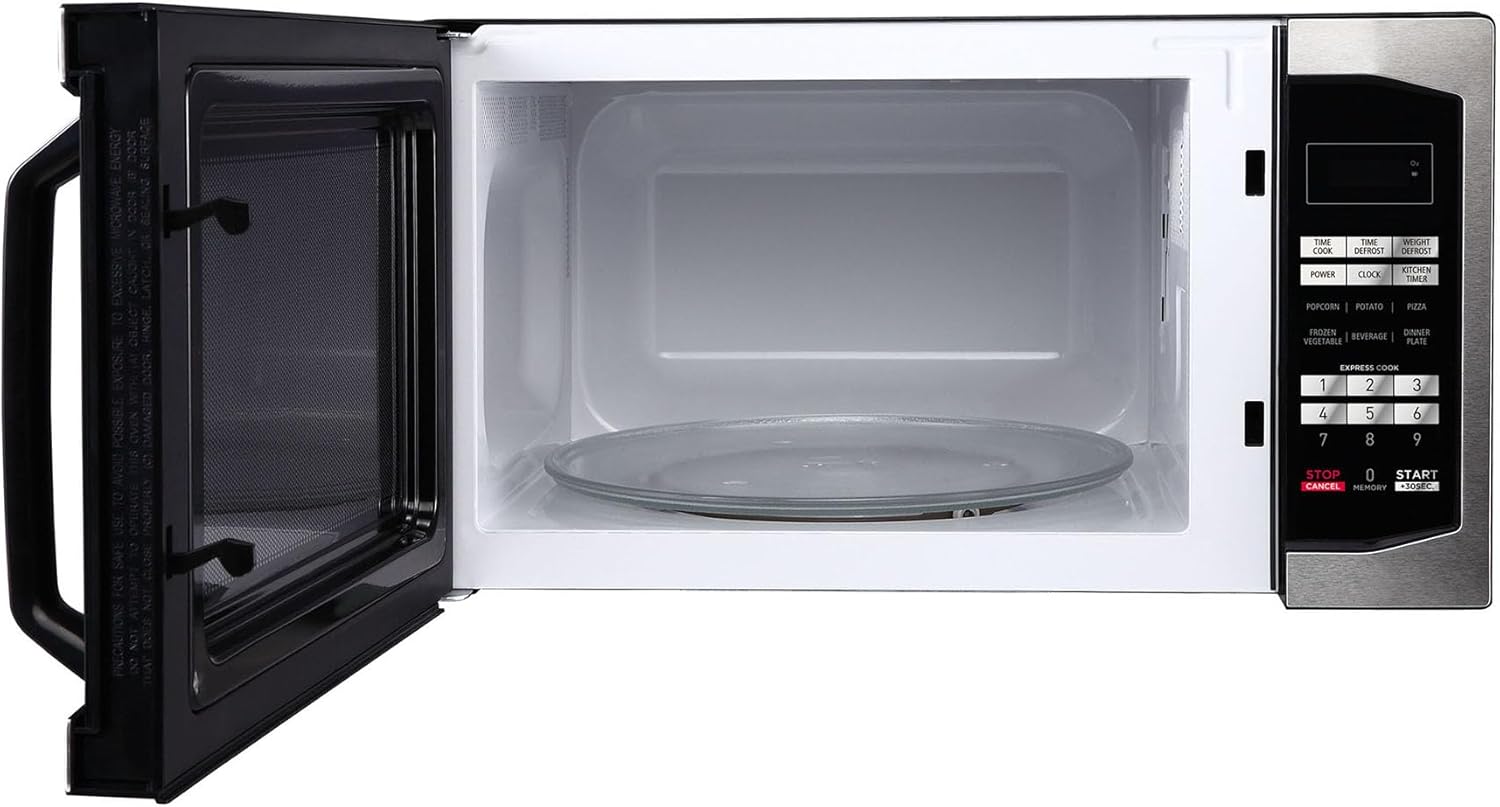 Magic Chef MCM1611ST 1.6 cu. ft. Countertop Microwave with Stainless Door - Image 2